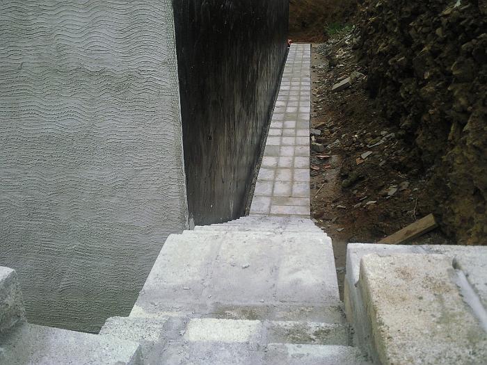 15 Retaining Wall & Cess Tank (29)